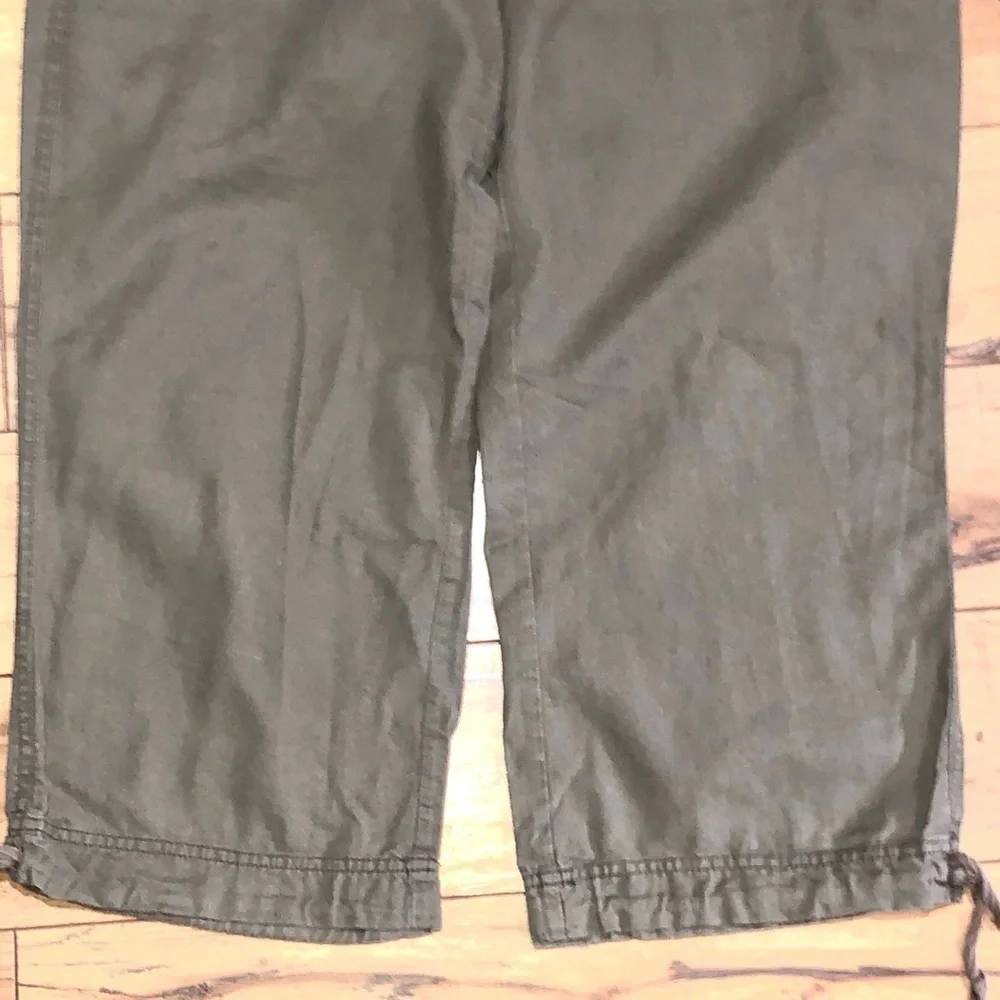 H&M Army green Linen Crop Pants Size 14